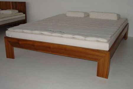 Bettgestell Trinatura gross.jpg